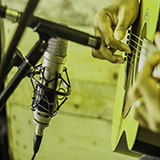 mic on guitar